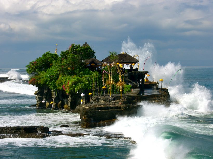 den-tanah-lot