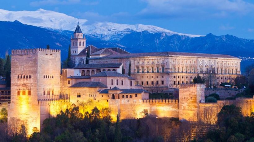 Lâu đài Granada Alhambra, Granada, Tây Ban Nha, du lịch Tây Ban Nha - Bồ Đào Nha