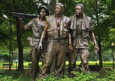 Tượng 3 người lính tại Đài tưởng niệm Hàn - Việt tại Washington, Mỹ, du lịch Washington, Mỹ